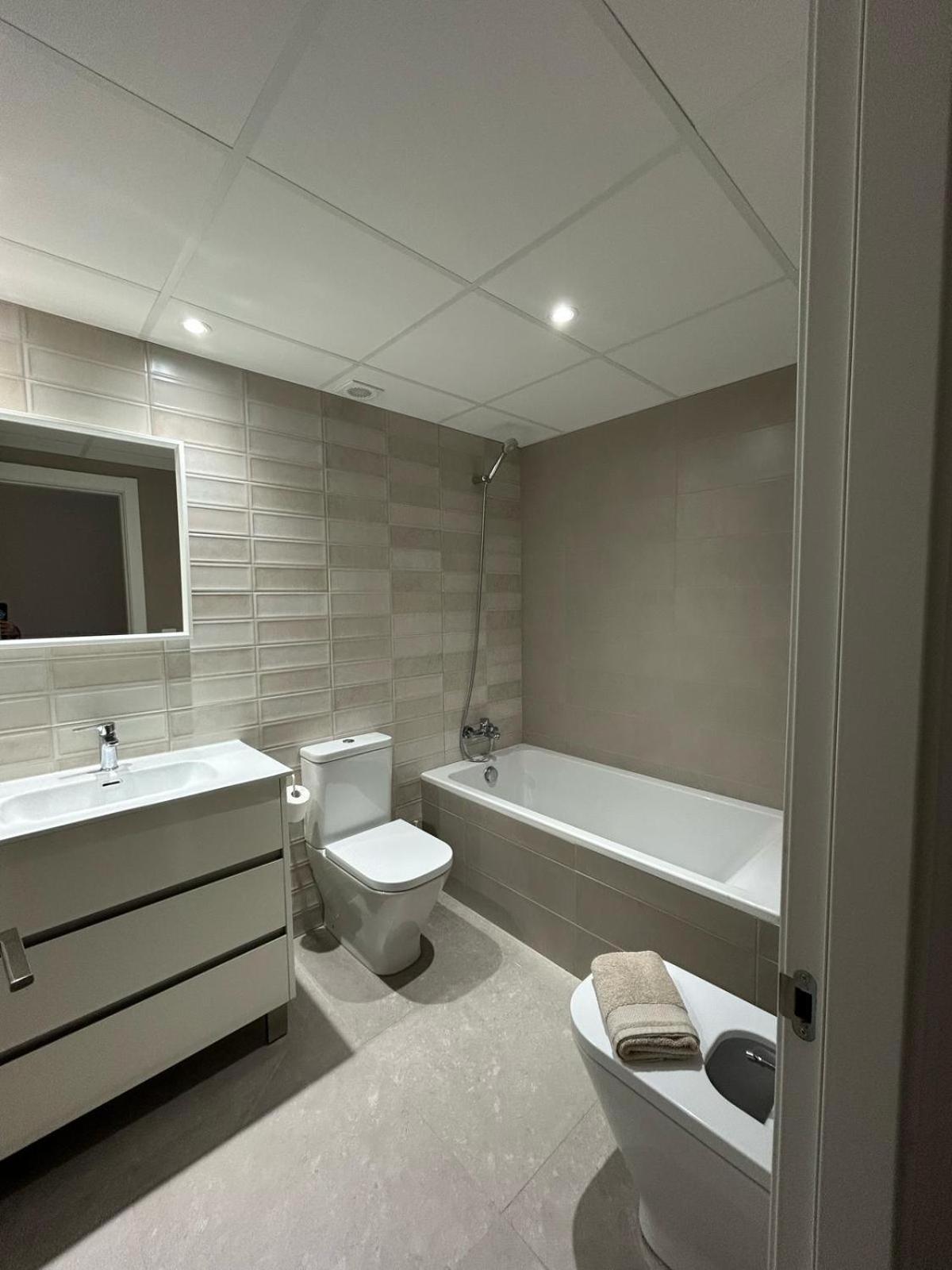 Apartamentos Corteingles Castellon By Tucasanlaplaya Castellón de la Plana Eksteriør billede